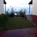 Beach Bungalows Apartment Kypseli