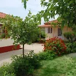 Beach Bungalows Apartment *