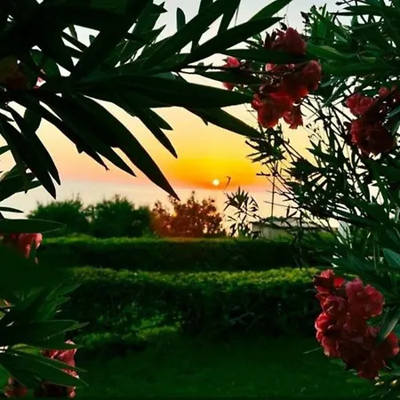 Beach Bungalows Apartment Kypseli