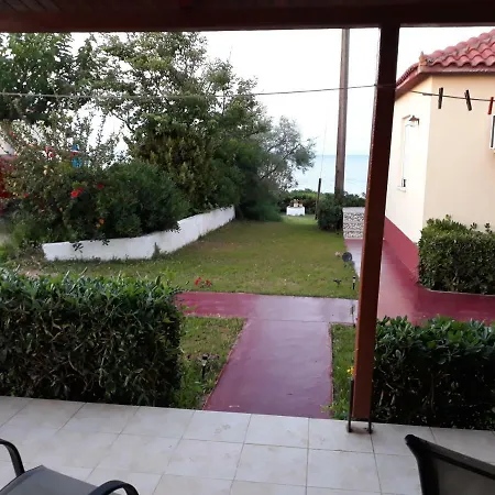 Beach Bungalows * Kypseli